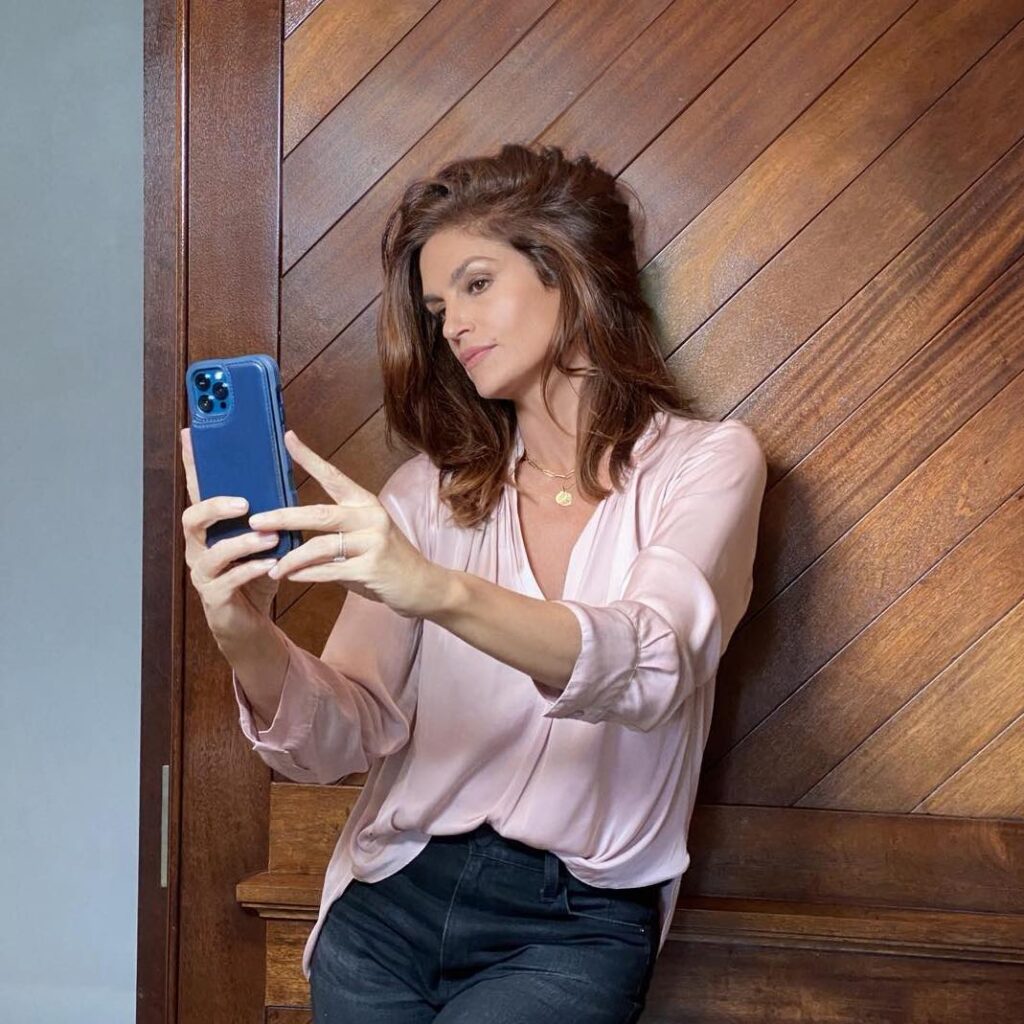 H Cindy Crawford και το Νόημα της Ομορφιάς