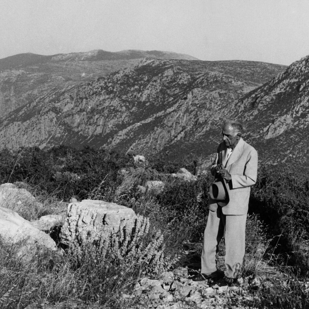 dimitris-pikionis-035-Delphi