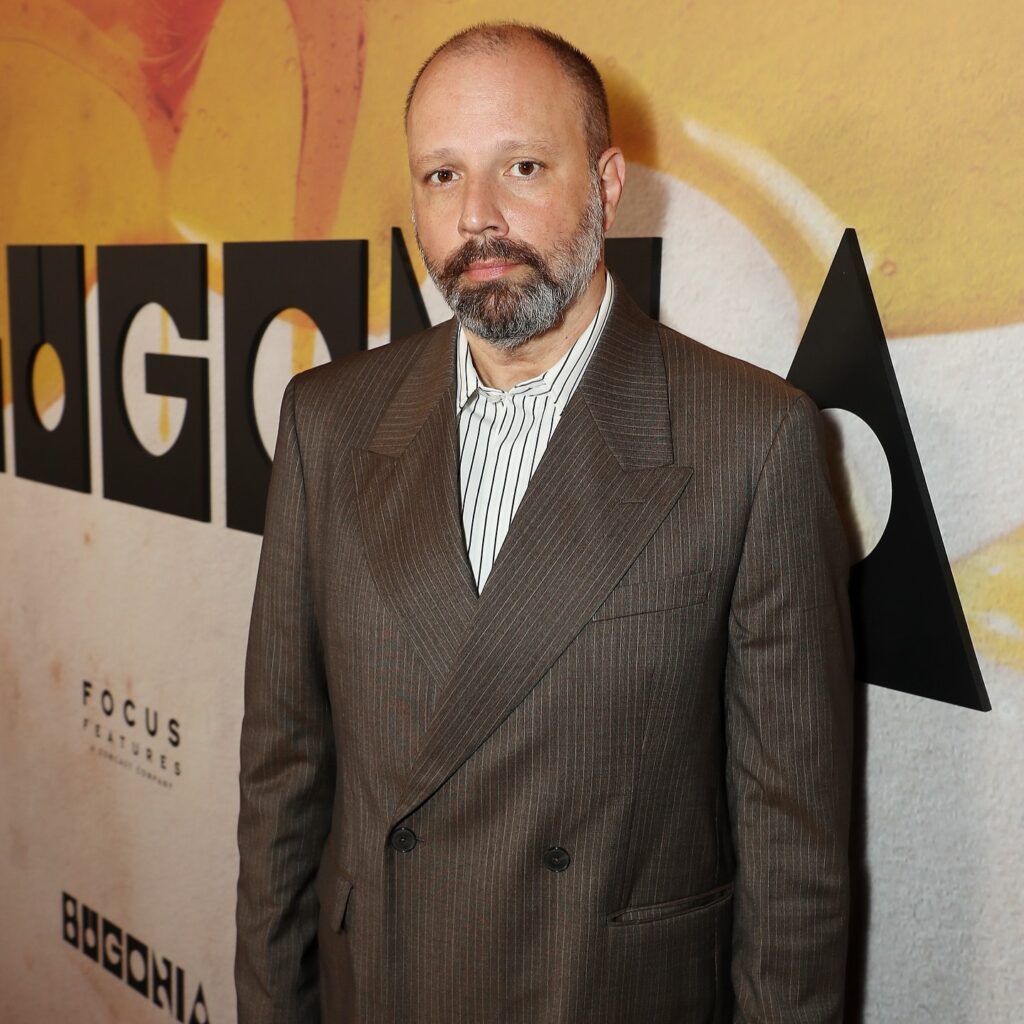 emma-stone-bugonia-1