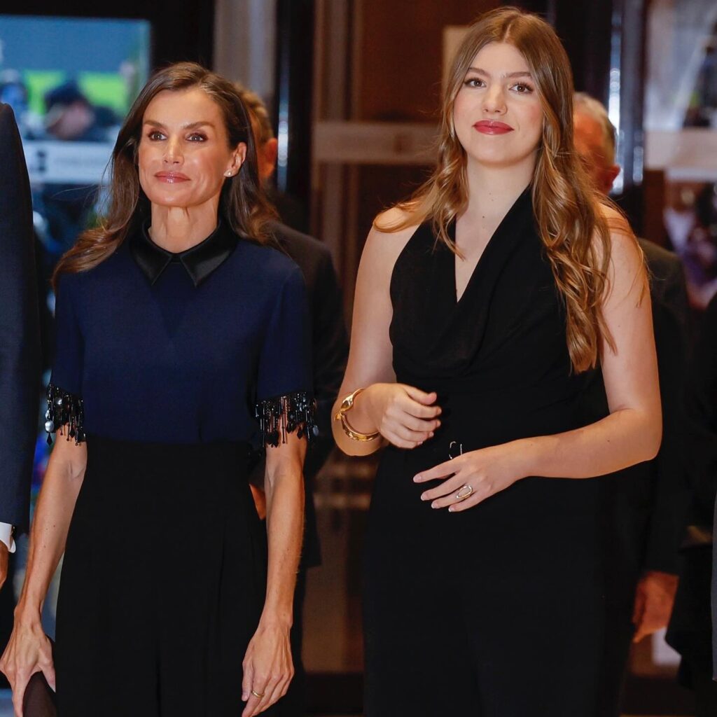 Μαύρο παντελόνι: Η Letizia δίνει έμπνευση για γυναίκες άνω των 50