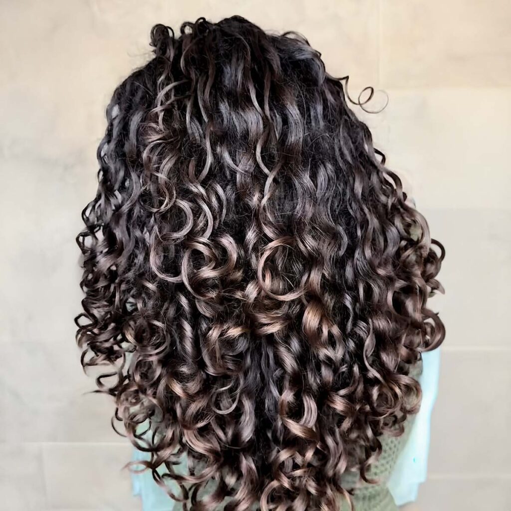 3 σέρουμ για μαλλιά με μπούκλες κάθε τύπου