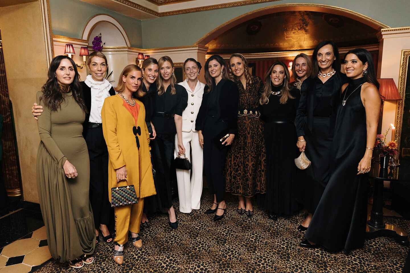 ΚΑΛΕΣΜΕΝΕΣ ΤΟΥ ΔΕΙΠΝΟΥ ΤΗΣ MARY KATRANTZOU