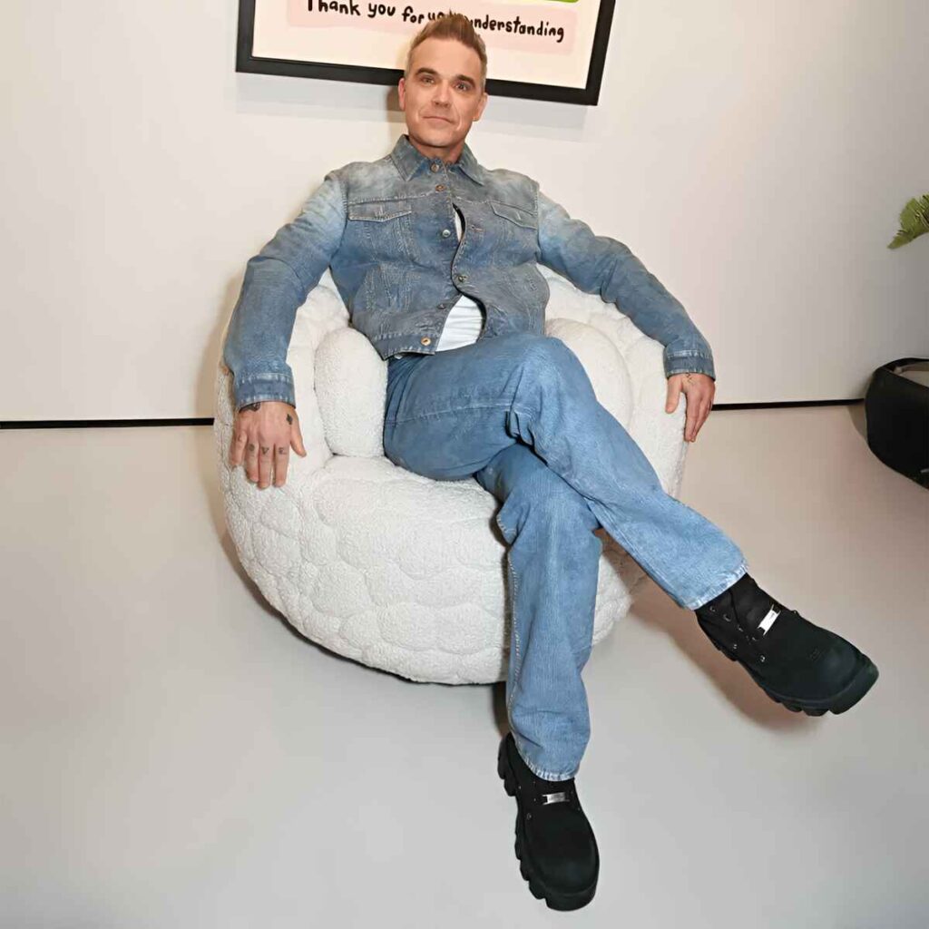 Soft, cocoon, mood: Η πολυθρόνα-καταφύγιο του Robbie Williams