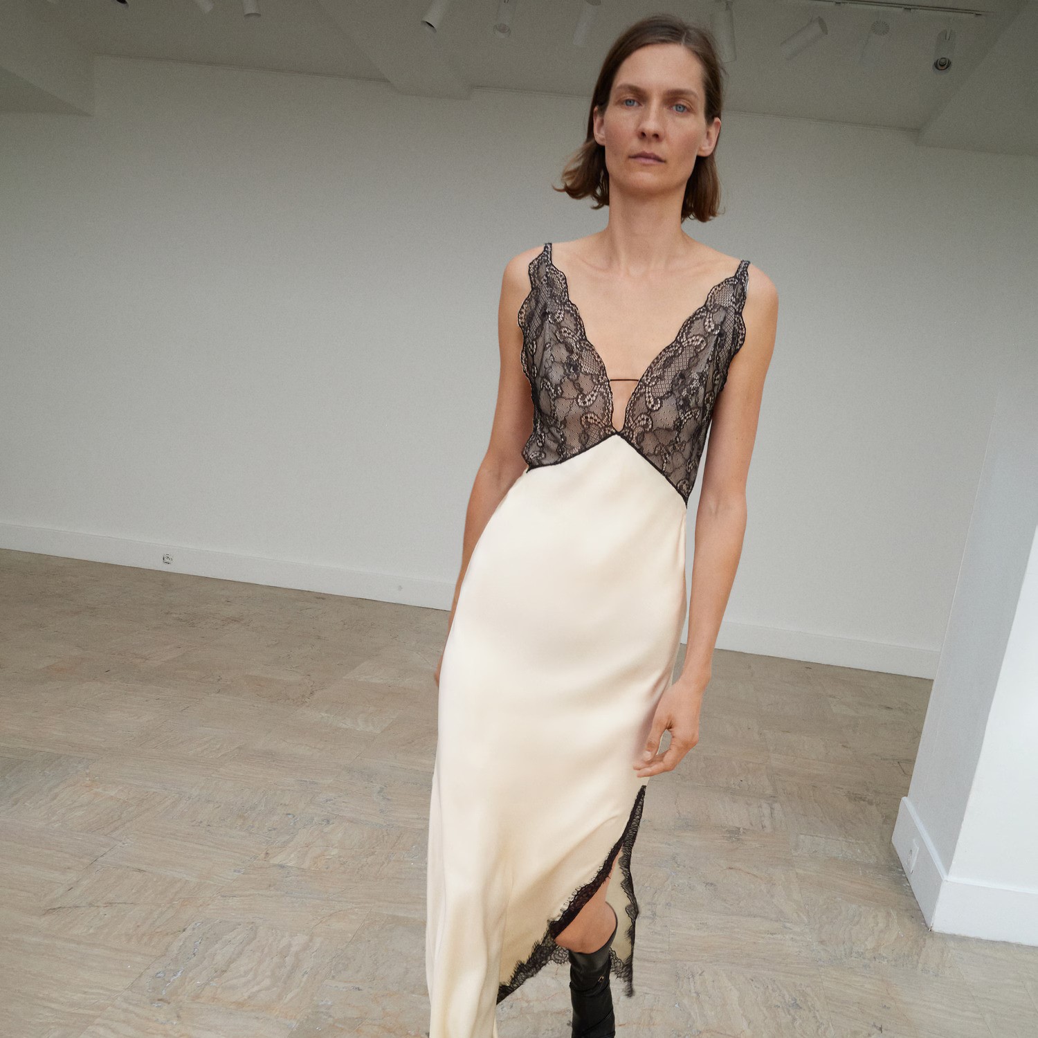 slip-dress-lefko-mango