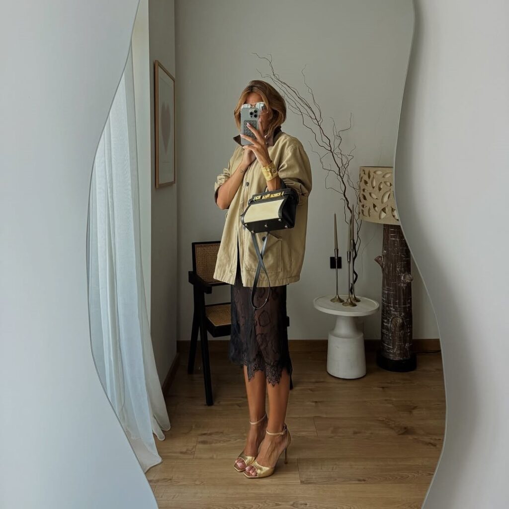 Πώς να φορέσετε το slip dress μετά τα 50