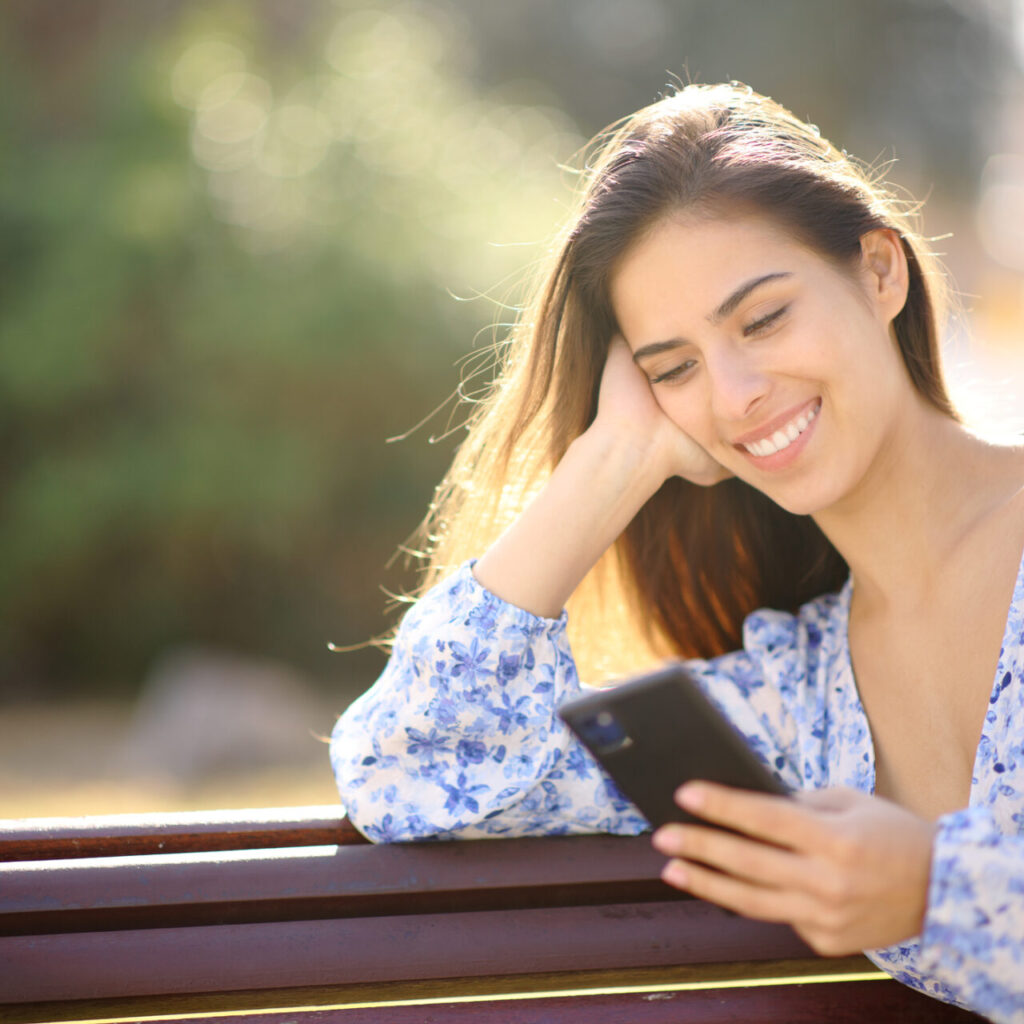 Μελέτη: Η ώρα που ποστάρετε στα social media μετράει