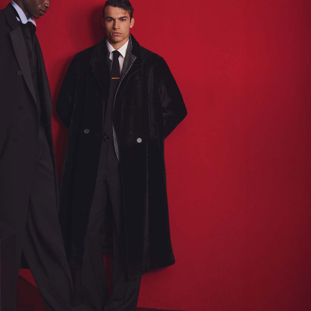 Defining your silhouette with distinction. __Discover the Emporio Armani Fall-Winter 2025 Men’s