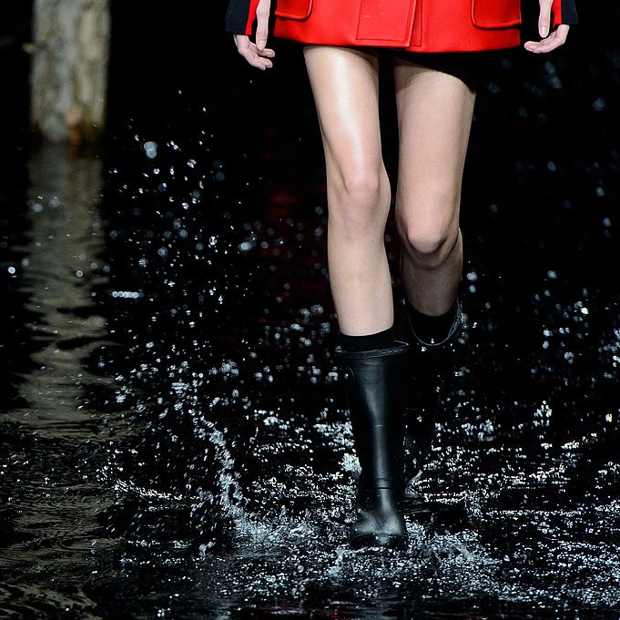 Wellington boots: Aπό τη λάσπη στην πασαρέλα