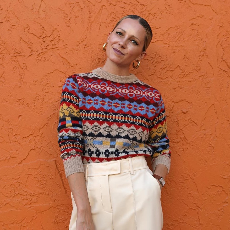 Πώς να φρεσκάρετε τα πλεκτά σας ρούχα