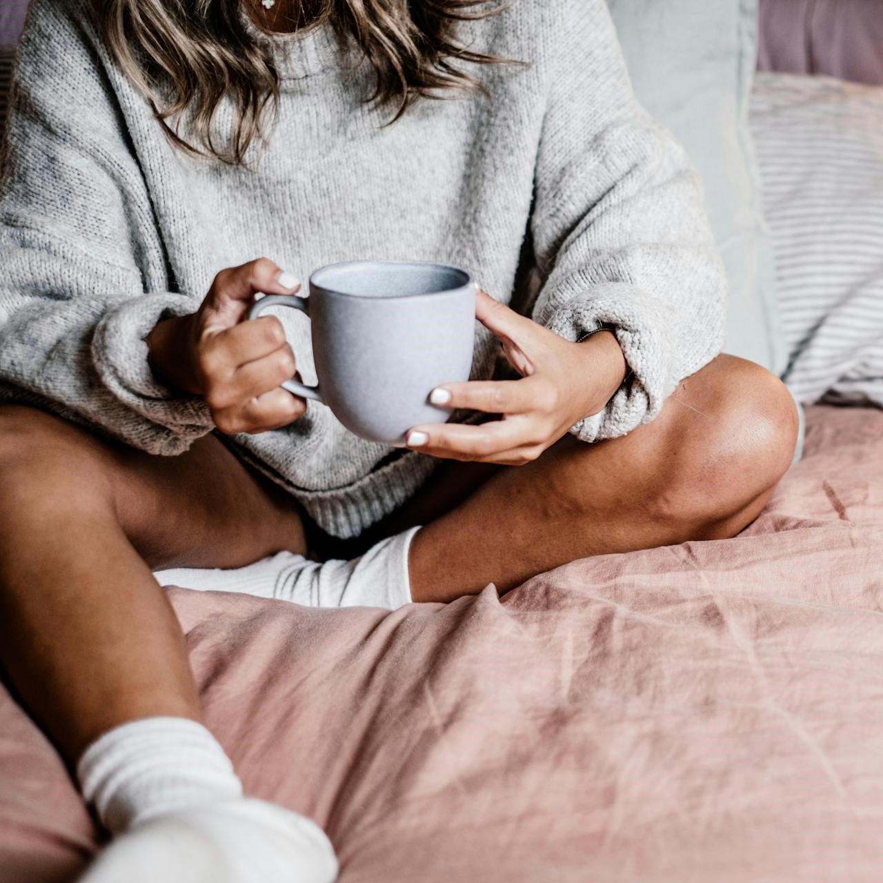 aspres-kaltses-katharisma-pexels-rachel-claire-8113026