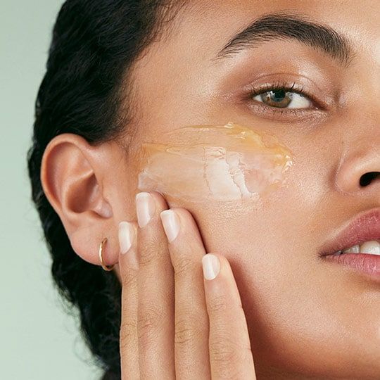 Balm καθαρισμού που γίνεται έλαιο: 4 προϊόντα που θα λατρέψετε