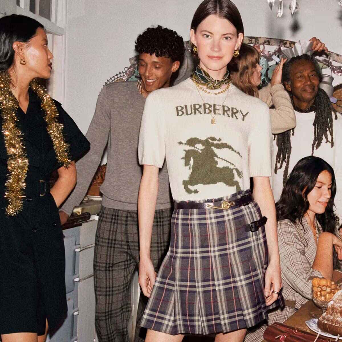 burberry-xmas-2025 (9)