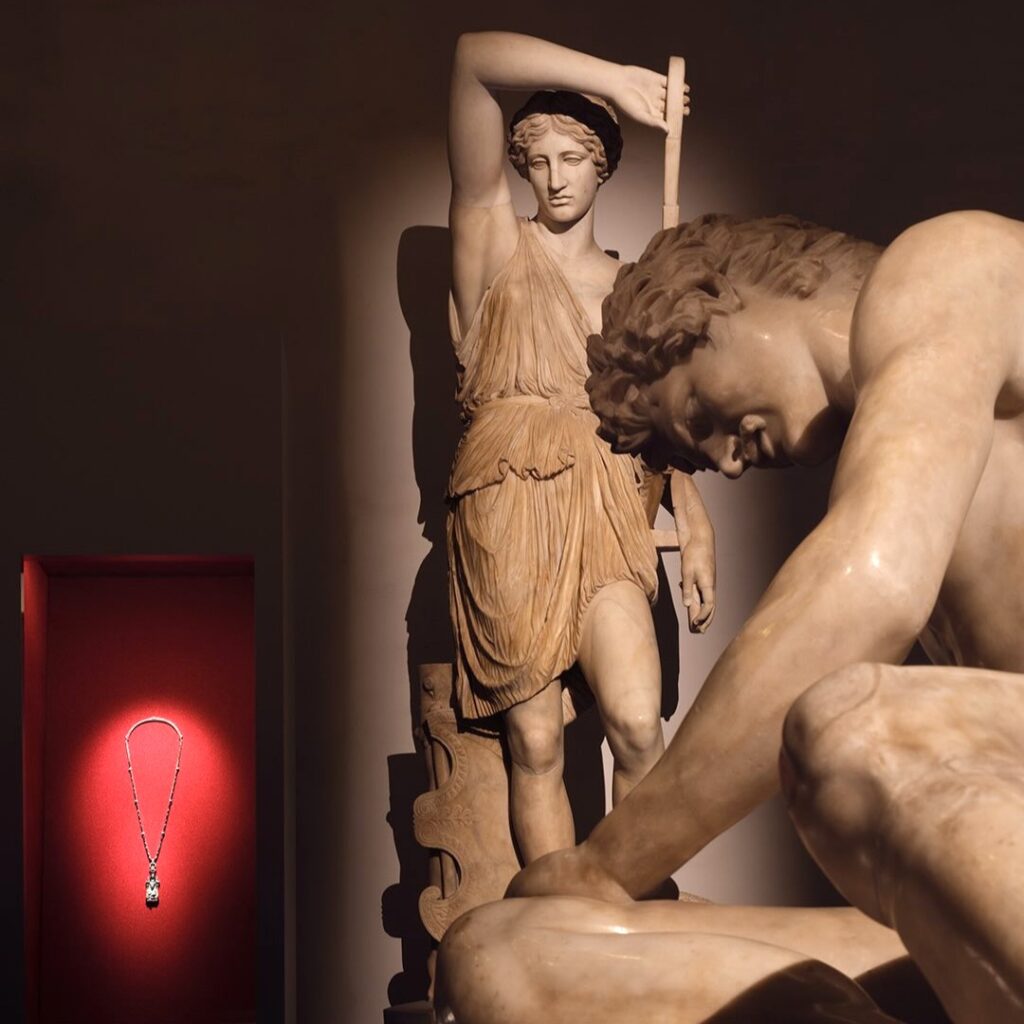 Ο οίκος Cartier συναντά την ελληνική μυθολογία στη Ρώμη