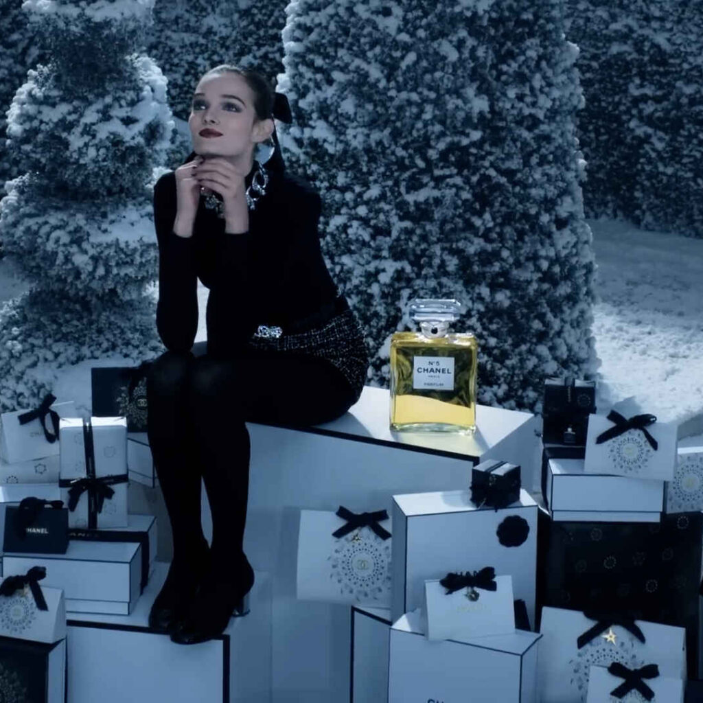 Ακολουθώντας το άστρο της Chanel