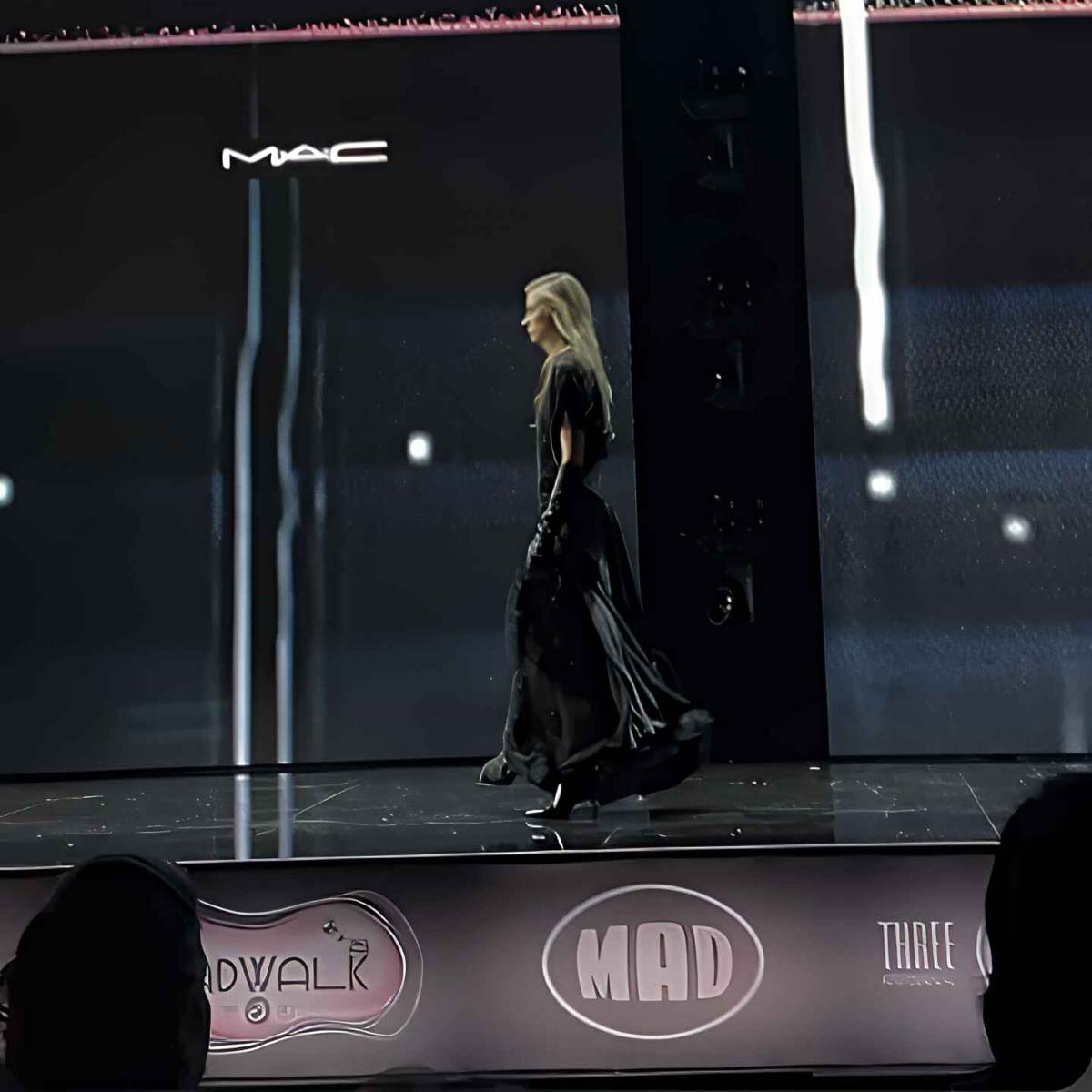 deux-hommes_1440x2559