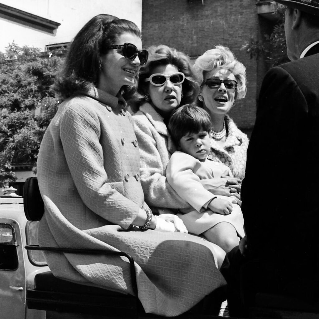 Δούκισσα της Άλμπα: Η αριστοκράτισσα των 50 τίτλων που έγινε φίλη της Jackie Kennedy