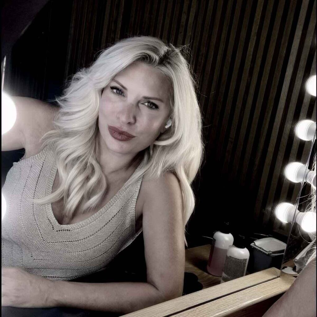 eleni-menegaki-pitzames5_1712x2282 (2)