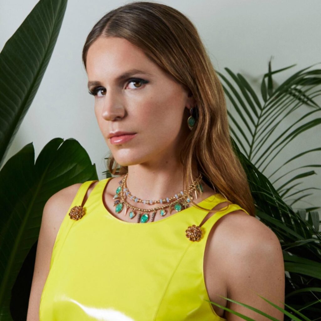 Η Ευγενία Νιάρχου στην Αθήνα: Ποια μέρη αποτέλεσαν έμπνευση για τα γούρια της;