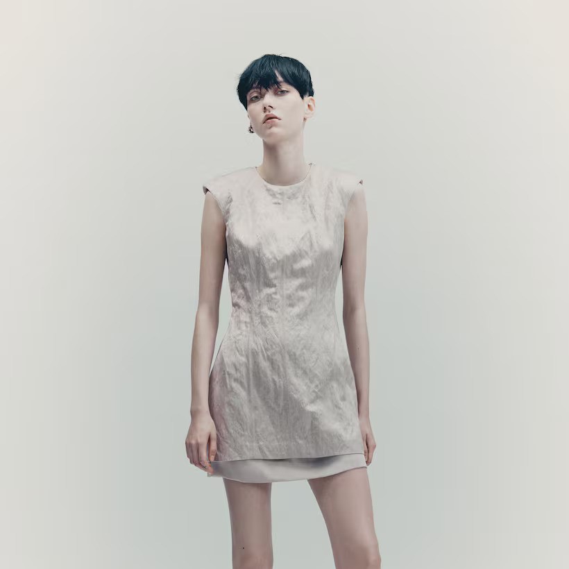 H&M Studio: 2 σύνολα που δεν πρέπει να χάσετε από τη festive συλλογή της