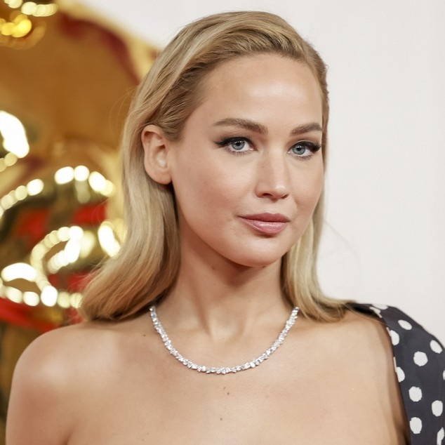 Η Jennifer Lawrence γίνεται μούσα για τρεις σύγχρονους καλλιτέχνες