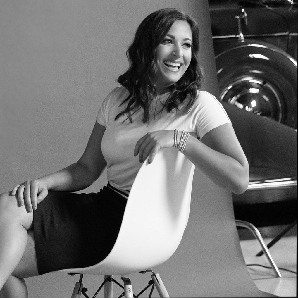 Kassia Davis: Η κόρη του πλουσιότερου Ελληνοαμερικανού δεν αρκείται στην κληρονομιά της