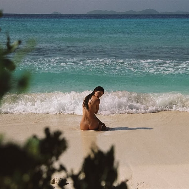 Η γυμνή αλήθεια της γυμνής Kendall Jenner