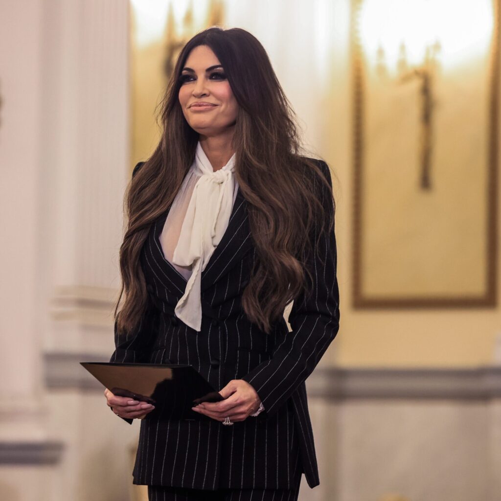 Kimberly Guilfoyle: Ψήφος εμπιστοσύνης από Tatiana Blatnik και Παύλο Ντε Γκρες