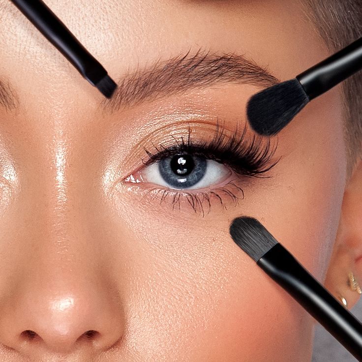 Πινέλα για μακιγιάζ ματιών: όλα όσα πρέπει να ξέρετε