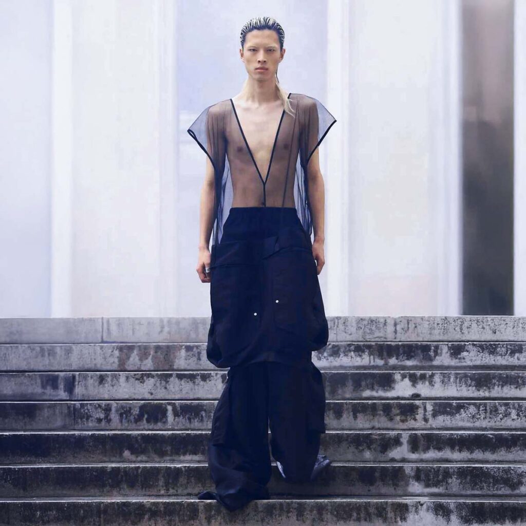 “Tι σόι άνδρας είσ’ εσύ ρωτώ”, το ερώτημα πλανάται πάνω από τα ντεφιλέ