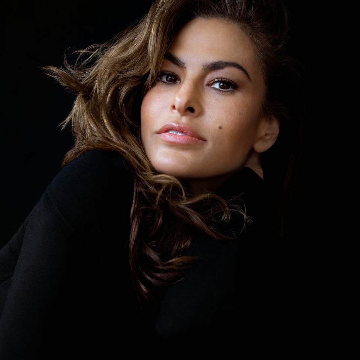 stella-mccartney-eva-mendez-ryder-bag (3)