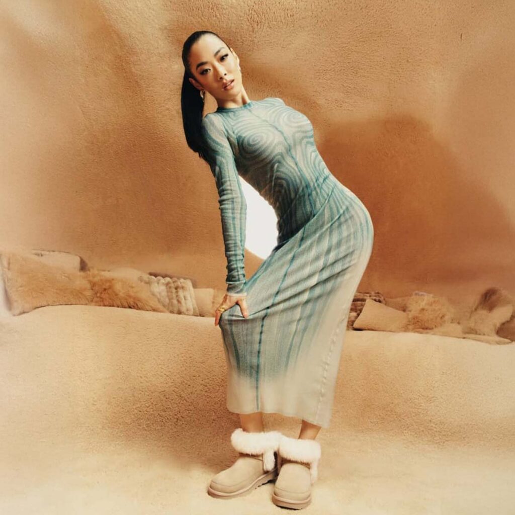 ugg-holiday-2025-xmas (4)