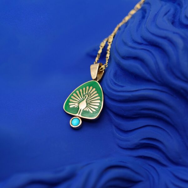 Χριστίνα Σούμπλη: Το παγώνι φέρνει τύχη για το 2026