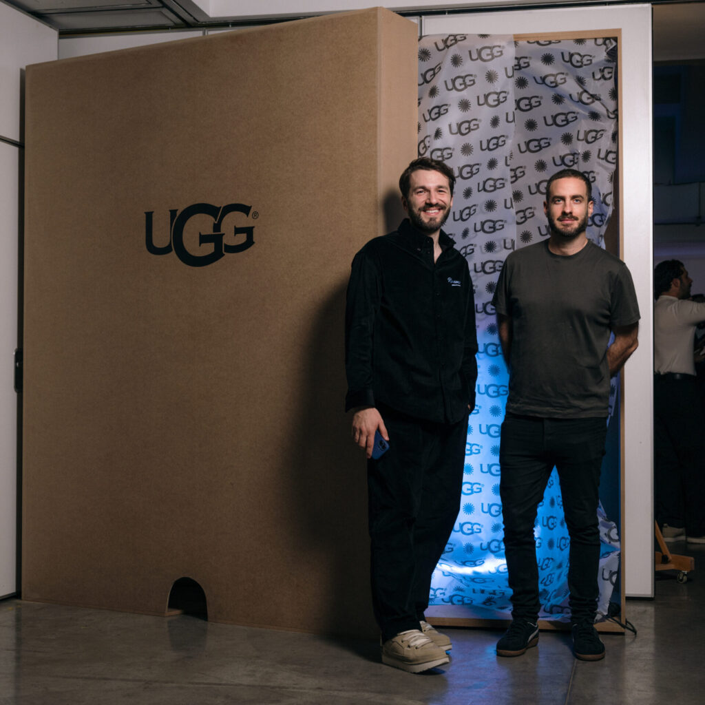 ΘΟΔΩΡΗΣ ΒΟΥΤΣΙΚΑΚΗΣ - TENOR & ΑΝΤΩΝΗΣ ΜΥΛΩΝΑΚΗΣ - FREELANCE WRITER