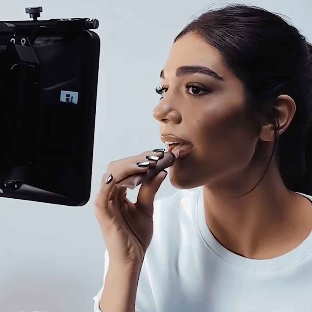 H κόρη της Δέσποινας Βανδή πρωταγωνιστεί στην καμπάνια της Bold & Brave