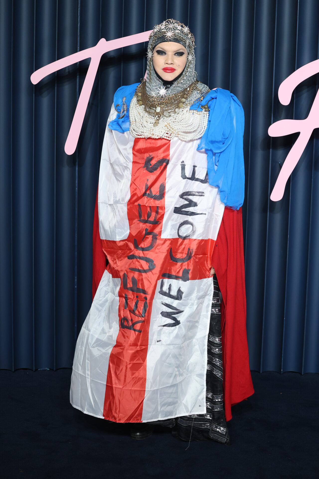 κακοντυμενες