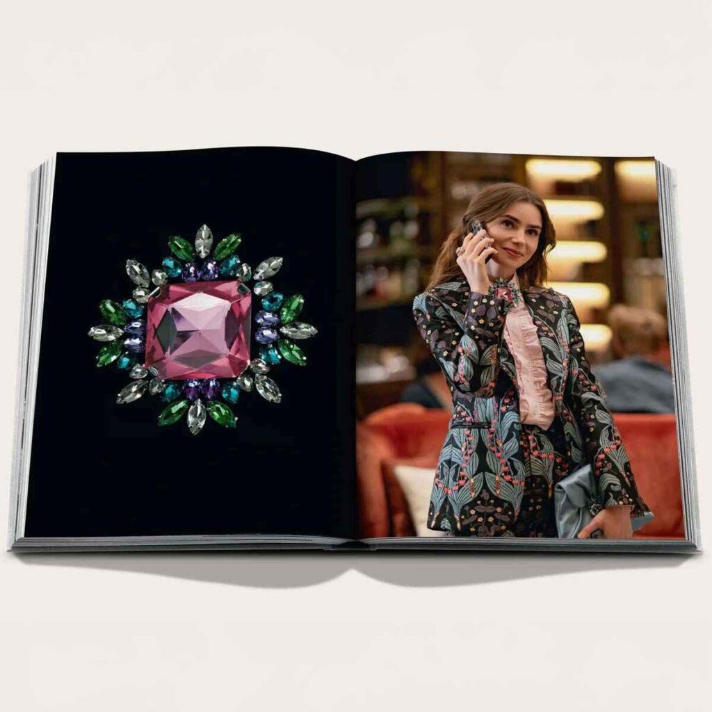 EMILY_IN_PARIS_SPREAD_GREY_6 (2) (2)