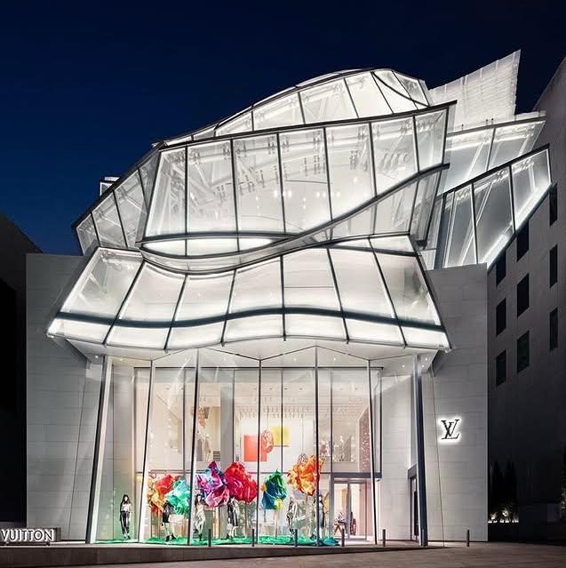 Frank Ghery Louis Vuitton store