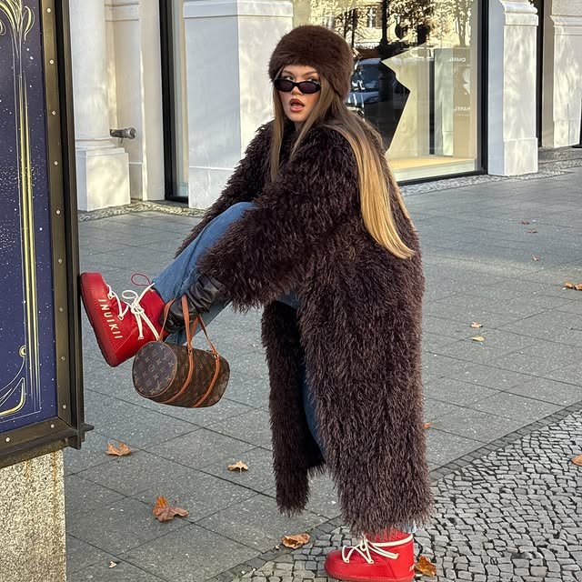 MPOTES-APRES-SKI-KOKKINES-ANOIGMA