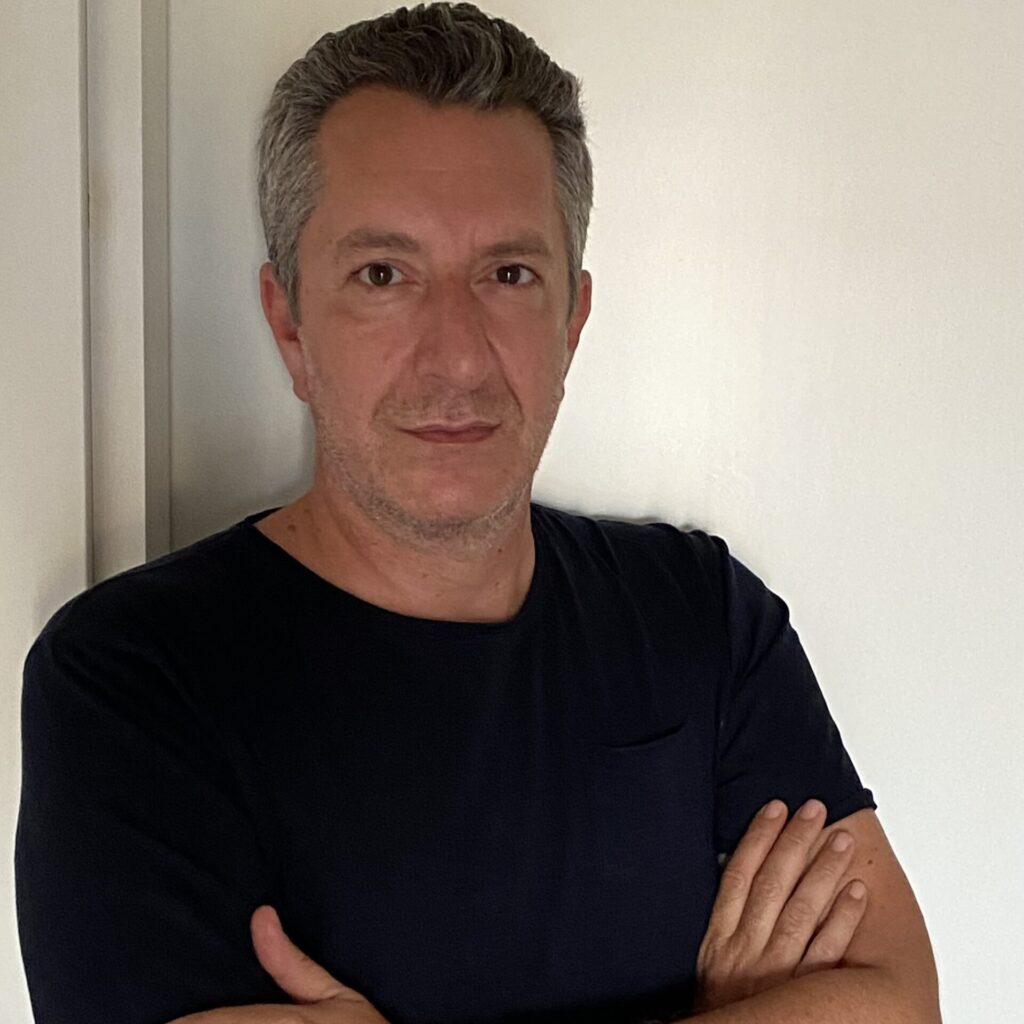 Χριστουγεννιάτικη παραμονή με το Ανεμολόγιο στα Παραπολιτικά 90.1