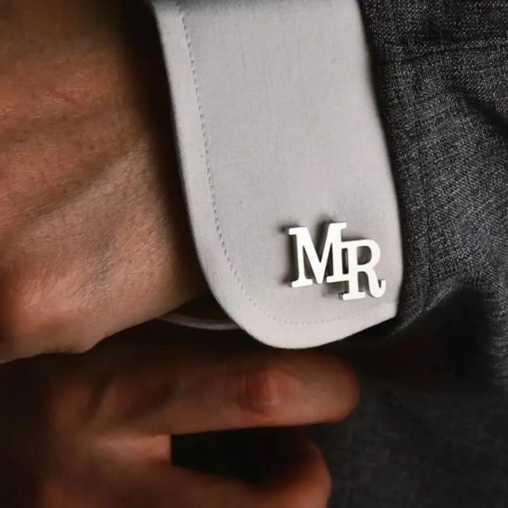 Δώρα για άντρες: Η κλασική αξία των μανικετόκουμπων