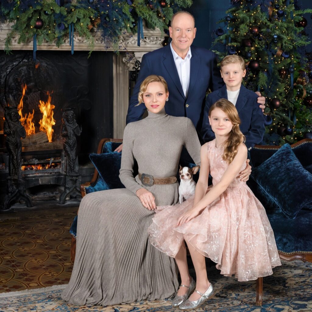 Πριγκίπισσα Charlene: Με ήσυχη πολυτέλεια δίπλα σε καλεσμένο-έκπληξη