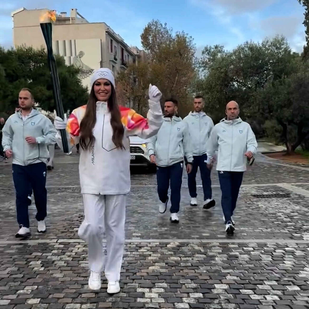 Η Kimberly Guilfoyle “άναψε φωτιές” στην Αθήνα