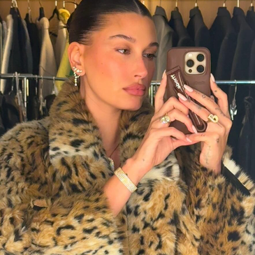 hailey bieber cheetah nails 2