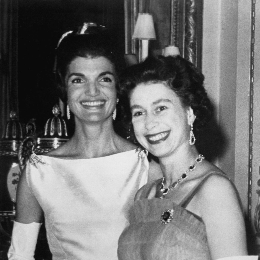 Γιατί η Jackie Kennedy ήρθε σε αντιπαράθεση με την βασίλισσα Elizabeth