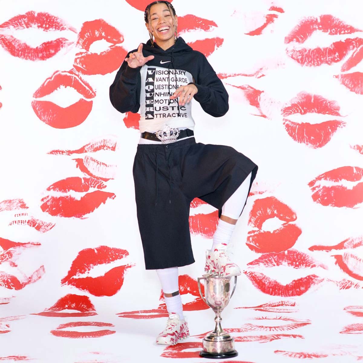 _nike-vaquera-lipstick-kiss-air-max-dn8-sneakers (1)