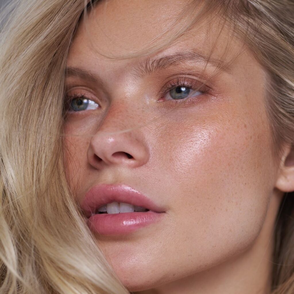 Υγρά ρουζ: 5 οικονομικές επιλογές που θα λατρέψετε