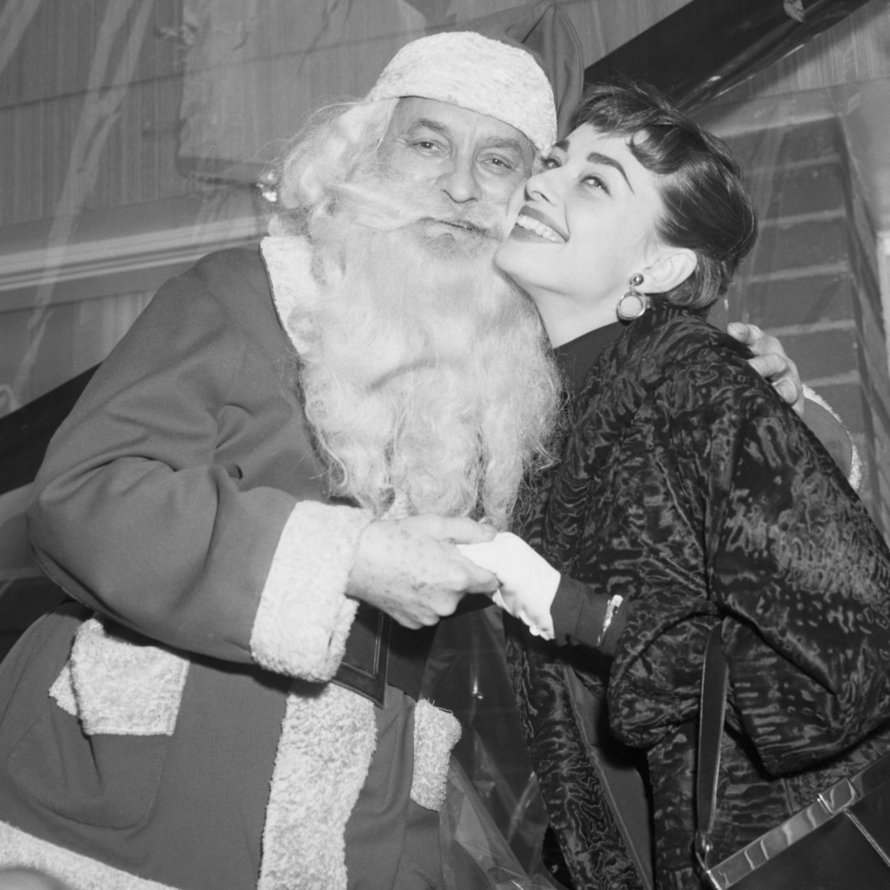 vintage-xristougenna-hepburn