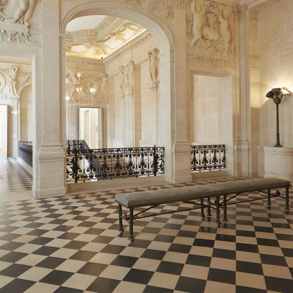 Muse-Picasso-Paris-Jacquemus (1)