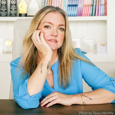 Colleen Hoover: Η συγγραφέας του “Τελειώνει με εμάς” έκανε μια σημαντική ανακοίνωση
