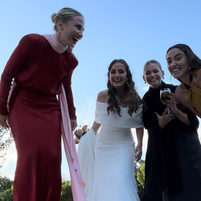 Τι να μην φορέσετε ως καλεσμένη σε έναν χειμερινό γάμο